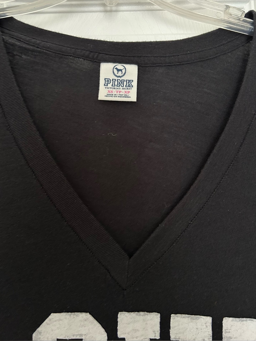 PINK by Victoria's Secret 2 Black LOVE PINK V-Neck Tees XS S - Picture 4 of 5